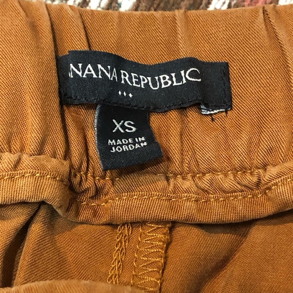 Banana Republic Burn Orange Light Weight Cargo Joggers with Pockets - Picture 7 of 7